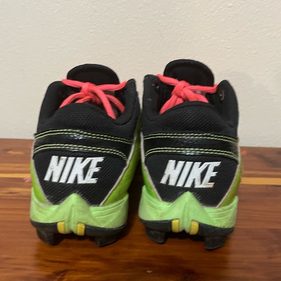 Nike t-ball pink & neon green cleats child size 13 - Picture 4 of 8